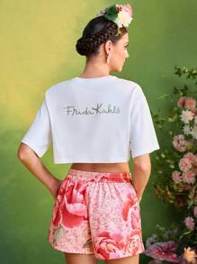 Frida Kahlo X SHEIN X Designer TIYA Conjunto informal de verano para mujer con camiseta elegante y pantalones cortos estampado floral rosado