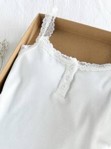 SHEIN Tween Girl Casual Simple Comfortable Floral Trim Bow Decor Tank Top And Heart Decorative Shorts Set