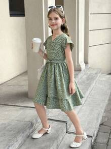 SHEIN Tween Girls' Casual Green Ditsy Floral V-Neck Ruffle Sleeve A-Line Short Sleeve Dress With Belt - Green - View 11