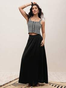 Modelyn Set de 2 piezas Chaleco y falda de punto a rayas de estilo casual de vacaciones para mujer, ropa de verano para mujeres - Blanco y Negro - Ver 4