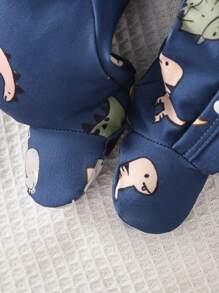 SHEIN Newborn Baby Beige Minimalist All-Over Cute Dinosaur Print Long Sleeve Footie Pajamas With Hat & Gloves Set, Homewear Fall Winter