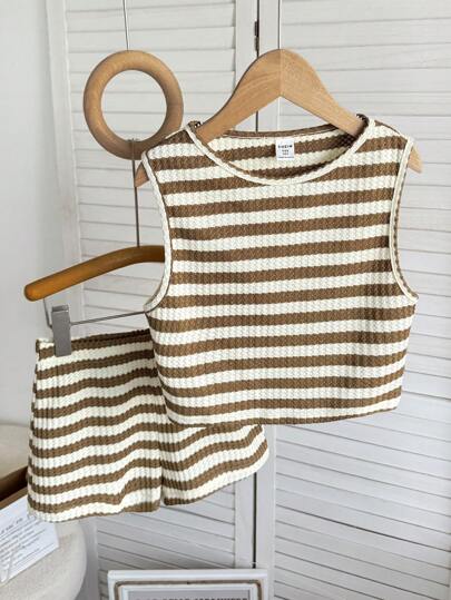 SHEIN Tween Girl Casual Basic Textured Knit Sleeveless Tank Top And Shorts 2 Pieces Set