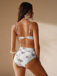 Anewsta Women's Fashion Random Print Off-Shoulder Wire Rim Bust Lift Tankini Swimsuit Set For Summer Beach Vacation - White - View 2