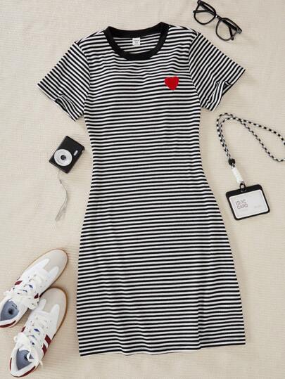 SHEIN Explorewe Vestido casual de manga corta con cuello redondo, estampado de corazones y rayas, para adolescentes en verano