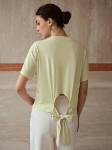 MOTF PREMIUM CAMISETA CON DETALLES DE RHINESTONE Y RECORTES - Verde - Ver 3