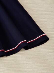 SHEIN Vacaura 青少年女孩休闲拼色条纹 Polo 领 A 字形连衣裙（夏季）