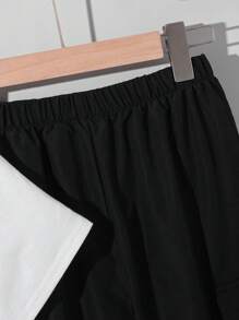SHEIN مجموعة تي شيرت بياقة دائرية وبنطال كارجو ذو خصر مطاطي، مناسبة للأولاد المراهقين، بتصميم كاجوال كوليجي مريح وعملي، بطبعات حرفية ناعمة، مناسبة للخريف والربيع والصيف، للارتداء اليومي والألعاب الخارجية والمدرسة والأنماط الشارعية والحفلات والأوقات الحرة - أبيض وأسود - View 7