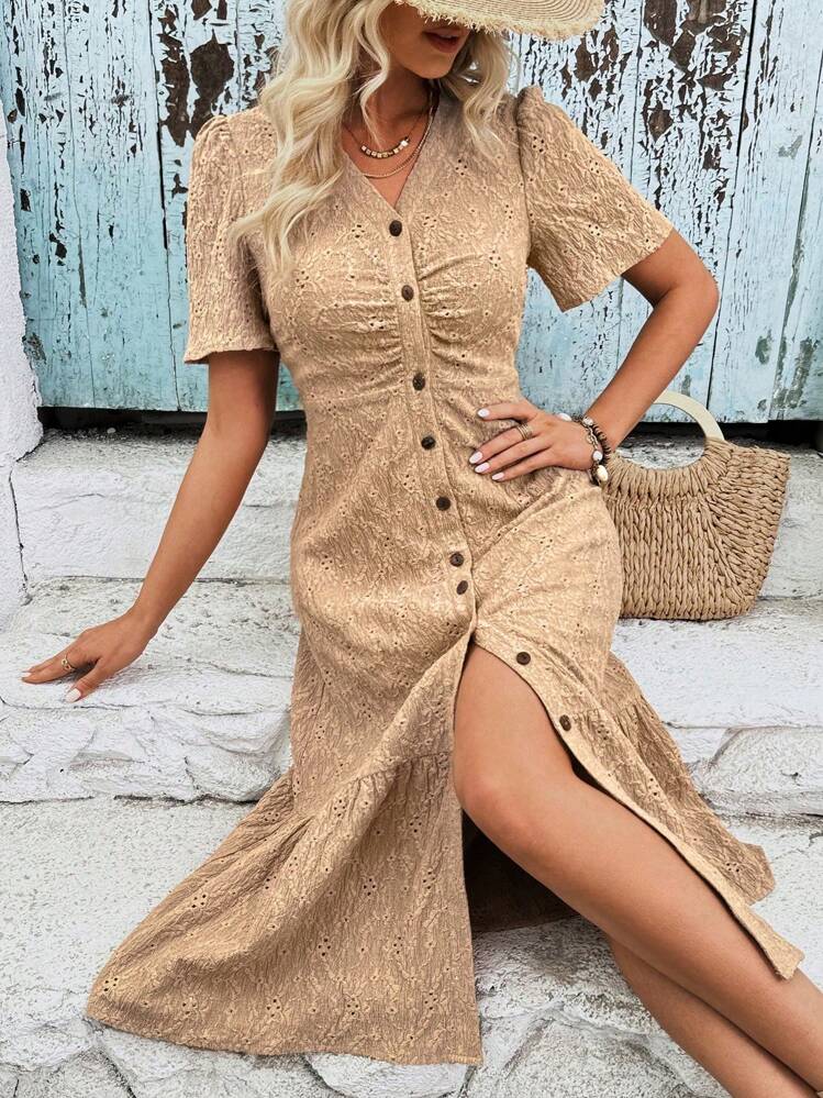 SHEIN Clasi 镂空刺绣纽扣连衣裙，带荷叶边下摆，长款女装 - 卡其色 - 查看 5