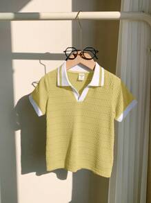 Polo à manches courtes pour garçon, style sportif et décontracté avec blocs de couleurs et détails décoratifs. Convient pour les déplacements, l'école, les loisirs quotidiens, les vacances, les voyages, les sports. Adapté aux enfants, aux écoliers, aux assortiments familiaux, aux fêtes d'anniversaire. Convient pour un usage quotidien, scolaire, sportif. Idéal pour le printemps et l'été. - Jaune citron - Voir 5