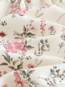 Cozy Pixies Abito da bambina con scollo tondo, maniche corte, vita arricciata e fantasia floreale ditsy