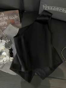 Franclia Blusa negra de un hombro con hebilla metálica en forma de S decorativa, sexy y versátil para mujeres en primavera/verano