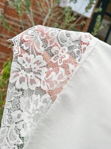 SHEIN Bluză de maternitate casual cu imprimeu din dantelă și tiv cu nod, top de vară drăguț pentru plajă și vacanță - alb - Vizualizare 6