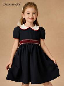 SHEIN Glamorique Kids 年轻女孩甜美派对连衣裙，彼得潘领学院风公主裙，适合聚会、派对和日常穿着，展现清新优雅的风格