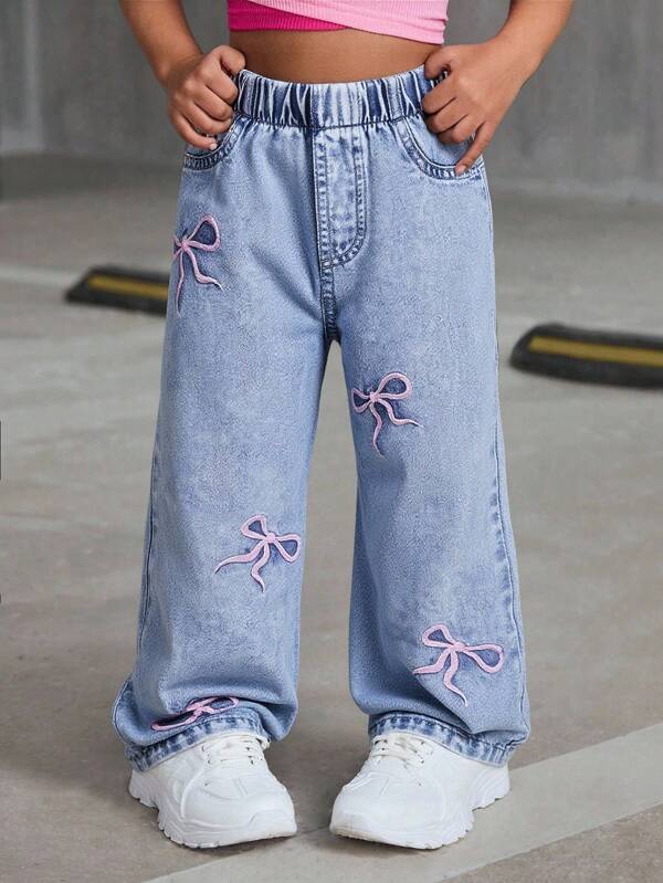 Young Girls Casual Adorable Vintage Washed Light Blue Snow Flake Denim Jeans With Pink Bow Embroidery, Loose Straight Fit, Soft & Comfortable Fabric, Fashionable Street Style Bow Embroidered Jeans For Girls