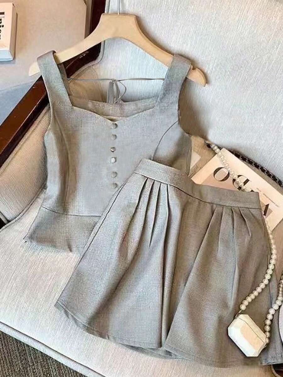 Flirla Plus Size Solid Color Button Decor Camisole And Pleated Skirt 2Pcs Set - Grey - View 1