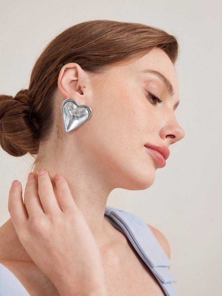 1ペア ファッショナブルなストリートスタイル シルバーハートピアス