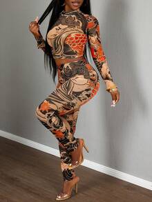 Slaydiva 2025春夏新款波西米亚音乐节复活节休闲日常个性街头时尚派对性感甜美可爱复古红黑色弹力网眼镂空网眼动漫人物波浪日式图案印花圆领修身短款长袖上衣搭配低腰松紧腰修身长裤女两件套 - 紅色 - 查看 3