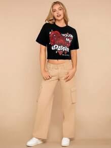 FRIENDS X SHEIN kmintern Camiseta casual de mujer de verano con cuello redondo, manga corta y estampado de letra y corazón