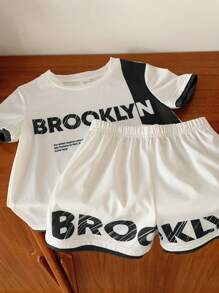 SHEIN 两件套年轻男童休闲运动校园街头可爱度假字母图案拼接圆领T恤和短裤套装适合儿童服装幼儿男童服装返校男童套装适合生日派对、聚会、表演、婚礼、洗礼、返校日常适合日常适合上学适合旅行适合运动适合春夏季