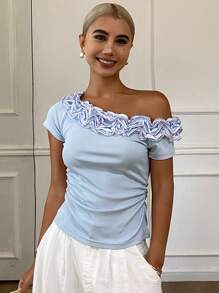 Livesso Blusa feminina casual de verão com estampa patchwork listrada, pregas e babados, modelagem slim, decote assimétrico e mangas curtas. Ideal para o verão.