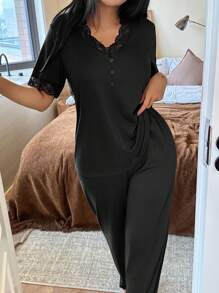 SHEIN 女士撞色蕾丝 V 领短袖上衣和裤子休闲舒适家居睡衣套装 - 黑色 - 查看 3