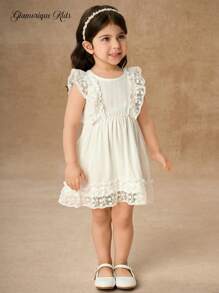 SHEIN Glamorique Kids Đầm ren tương phản cổ tròn dễ thương cho bé gái mùa xuân/hè mới, thoải mái và thời trang, thiết kế tối giản - trắng - Xem 3