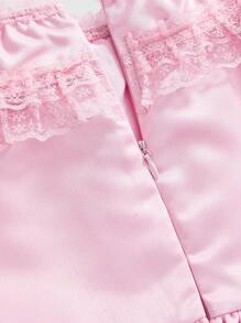 ROMWE Kawaii Vintage Palace Angelcore & Dollcore 厚重蕾丝缎面淡粉色可爱连衣裙 - 粉色 - 查看 6