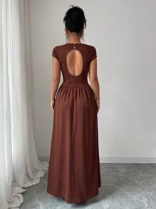 Rafferiza Elegantes figurbetontes Midikleid mit ausgeschnittener Rückenpartie