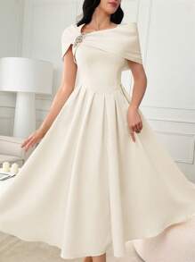 Modelyn 女士纯色不对称肩部褶皱拼接优雅夏装 - 杏色 - 查看 6