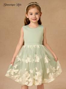 SHEIN Glamorique Kids 女童公主裙 花童生日派对婚礼节日礼服 缎面质感面料 无袖豆绿色下摆 立体花朵网纱连衣裙 欧美邮运幸运蝴蝶结肩带 复活节 夏季 优雅派对 - 薄荷綠 - 查看 4