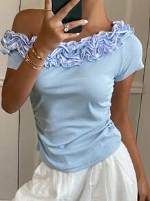 Livesso Blusa feminina casual de verão com estampa patchwork listrada, pregas e babados, modelagem slim, decote assimétrico e mangas curtas. Ideal para o verão.