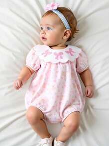 SHEIN Baby Girl Floral Bear Print Ruffled Collar Short Sleeve Bodysuit With Embroidered Bow,Comfortable & Breathable Pink,Summer,Cute,Family Matching - Pink - View 3