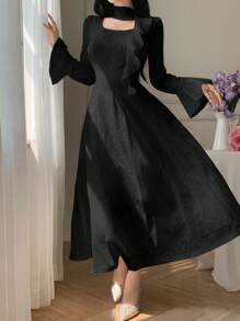 DAZY Women's Solid Color Lace-Up Waist Maxi Chiffon Dress With Flare Sleeves, Elegant For Spring, Summer And Autumn - Black - View 4