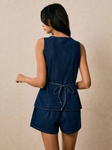 Poéselle 新款女牛仔套装无袖马甲两件套金属纽扣装饰深蓝色牛仔两件套法式优雅休闲外出服秋季女装老花商务休闲女 - 深色水洗藍 - 查看 2