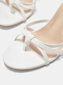 CUCCOO CURVES 加大码宽版设计优雅性感多带夏季凉鞋，适合户外和日常穿着 - 白色 - 查看 7