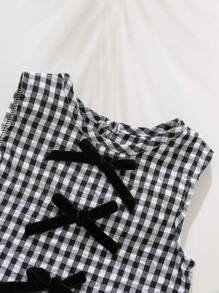 SHEIN Baby Girl Plaid Bow Ruffle Hem Top And Shorts Set