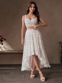 SHEIN Unity Ensemble de deux pièces femme avec top brassière brodé floral élégant pour vacances/rendez-vous et jupe asymétrique en patchwork de dentelle - Rouge et Blanc - Voir 2