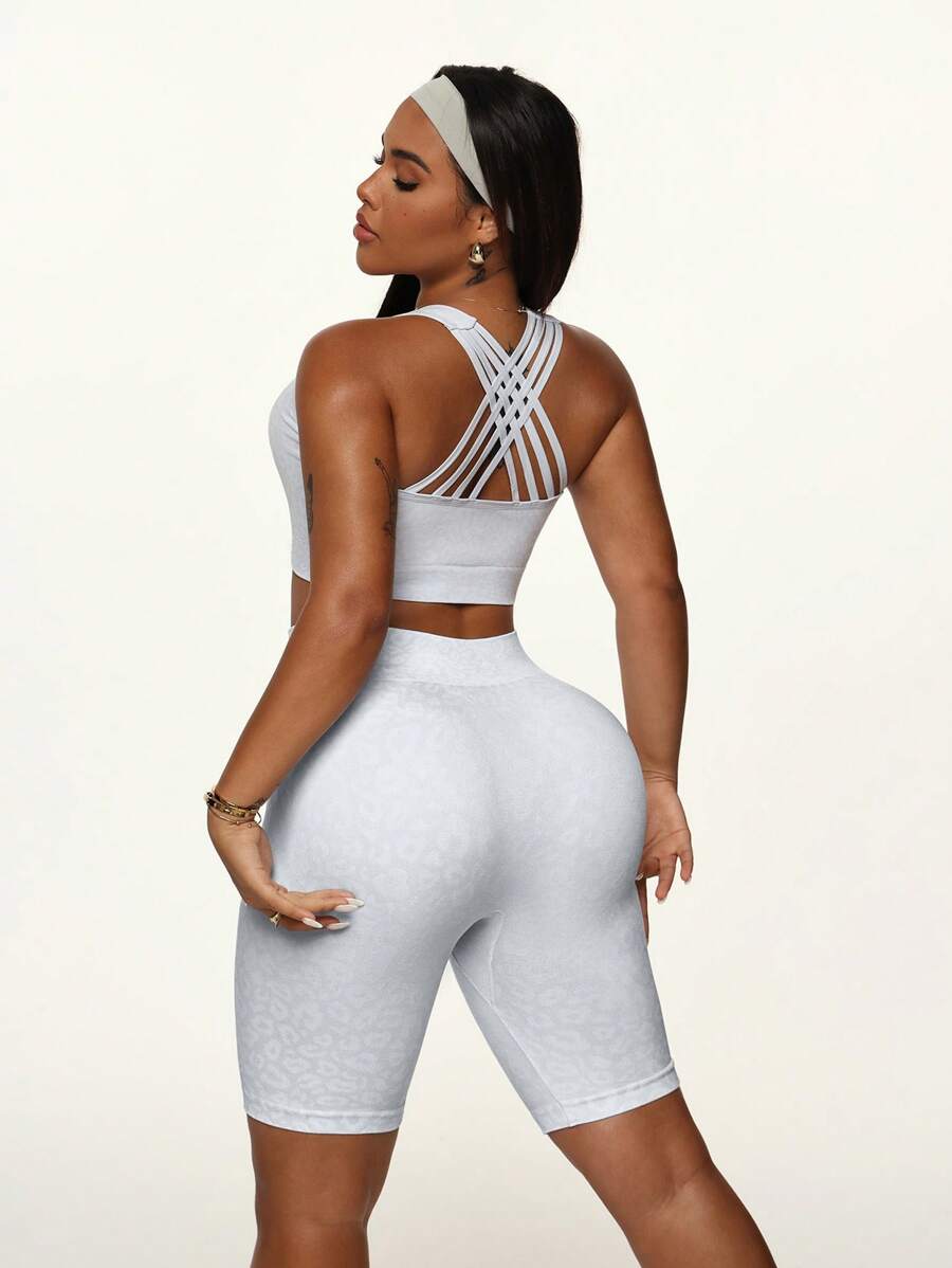 大码女式豹纹文胸和短裤套装