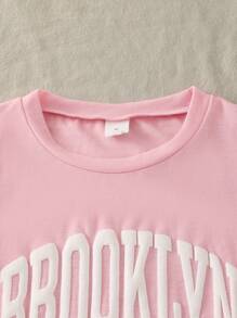 SHEIN Explorewe 2件套女童字母印花宽松休闲T恤和撞色数字印花休闲短裤，2025夏季返校季儿童学院风套装和运动服 - 粉色 - 查看 4