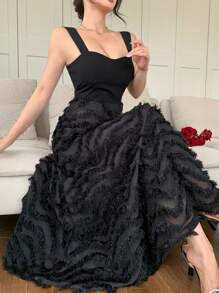 DAZY Ärmelloses, texturiertes Patchwork-Midikleid mit quadratischem Ausschnitt in Schwarz für Damen