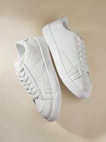 CUCCOO EASI 女士舒适厚底一脚蹬滑板鞋，时尚白色，适合通勤和休闲穿着