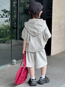 Dazy Kids 年轻男孩2件套 - 字母印花连帽衬衫+短裤，夏季服装 - 淺灰色 - 查看 5