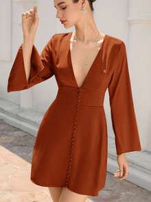 Chiquease 全新时尚优雅优质女士缎面 V 领纽扣前开衩喇叭袖修身喇叭短裙 - 棕色 - 查看 2