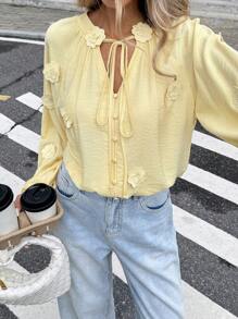 SHEIN Frenchy 女式纯色 3D 花卉装饰领结长袖衬衫 - 黃色 - 查看 6