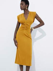 Aveloria Modichic 新款优雅欧美时尚简约端庄优雅百搭奢华纯色V领垫肩无袖褶皱设计高腰修身长裙女