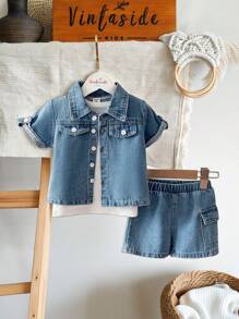 SHEIN Bộ trang phục xuân/hè 3 món cho bé trai: Áo vest không tay màu trắng, áo khoác denim tay ngắn ve lật và quần short denim, kiểu dáng đơn giản, thiết kế vừa vặn, phù hợp cho các hoạt động vui chơi ngoài trời, thoải mái khi ở nhà và tiệc tùng - Màu xanh nhạt - Xem 8