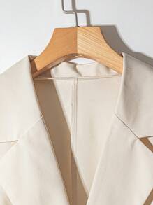 Franclia 休闲时尚优雅交叉 V 领珍珠纽扣腰喇叭褶皱中长连衣裙，新款夏季女式杏色连衣裙 - 卡其色 - 查看 4