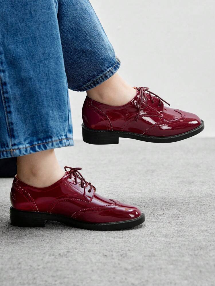 CUCCOO BIZCHIC Round Toe Flat Bordo Retro Brogue Lace-Up Oxford Loafers, Casual Work Shoes For Women For Christmas