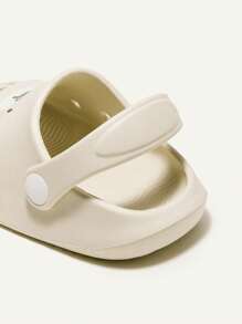 Cozy Pixies Cute Bear Pattern Breathable Soft Comfortable Anti-Slip Durable All-Match Baby Sandals With Holes