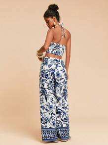 Travachic Floral Print Cut Out Waist Halterneck Jumpsuit For Summer Vacation - Blue and White - View 2